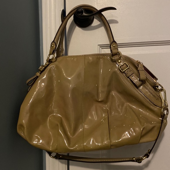 Tan Coach Shoulder Bag - Picture 2 of 3